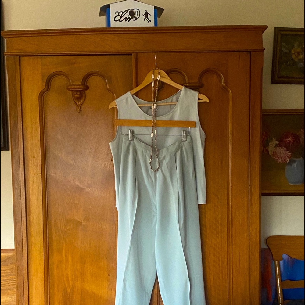 Silk pant, Cami, shell necklace